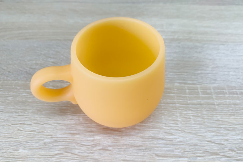 與Alexandre Charles合（hé）作矽（guī）膠杯子